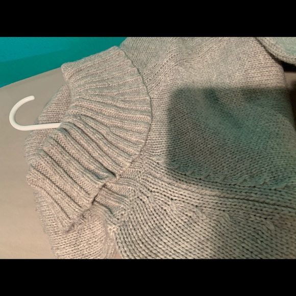 Sweater - Picture 4 of 6